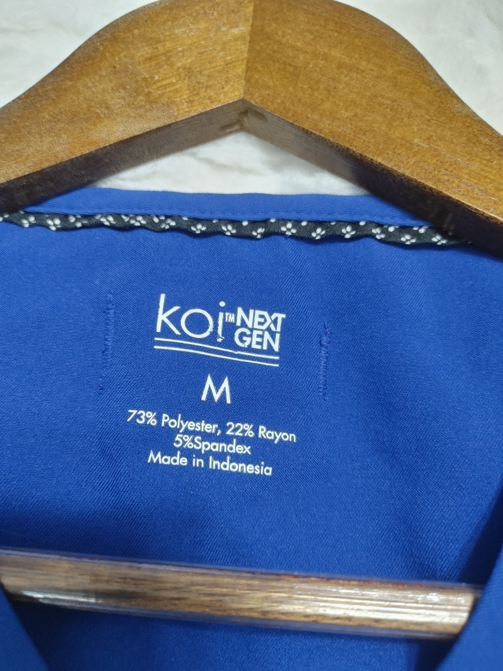 Koi Next Gen Cotton/Poly/Spandex Women's Royal Blue V-Neck Scrub Top M - Picture 3 of 9